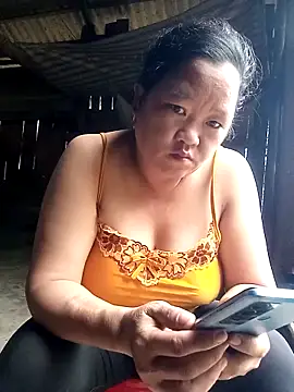 Snapshot of riso-00 chatting on 11/06/25, 02:23 riso-00 online show from 11/06/25, 02:23