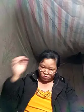 Snapshot of riso-00 chatting on 11/06/25, 02:29 riso-00 online show from 11/06/25, 02:29