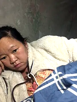 Snapshot of riso-00 chatting on 11/29/25, 04:21 riso-00 online show from 11/29/25, 04:21