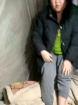 Snapshot of riso-00 chatting on 01/09/26, 10:55 riso-00 online show from 01/09/26, 10:55