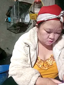 Snapshot of riso-00 chatting on 01/15/26, 12:59 riso-00 online show from 01/15/26, 12:59