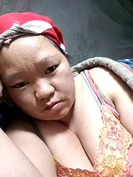 Snapshot of riso-00 chatting on 02/03/26, 06:11 riso-00 online show from 02/03/26, 06:11