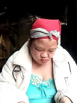 Snapshot of riso-00 chatting on 02/07/26, 07:12 riso-00 online show from 02/07/26, 07:12