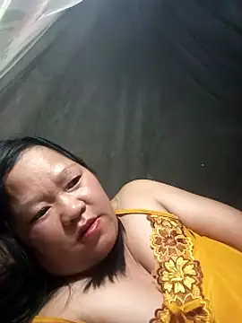 Snapshot of riso-00 chatting on 02/13/26, 03:41 riso-00 online show from 02/13/26, 03:41