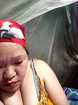 Snapshot of riso-00 chatting on 02/15/26, 07:38 riso-00 online show from 02/15/26, 07:38