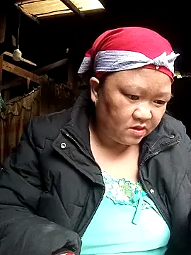 Snapshot of riso-00 chatting on 02/18/26, 03:13 riso-00 online show from 02/18/26, 03:13