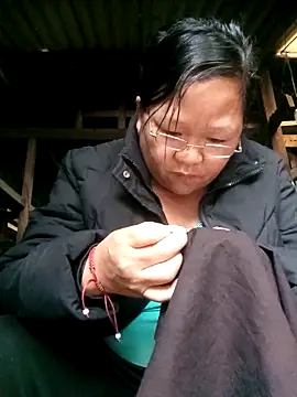 Snapshot of riso-00 chatting on 02/20/26, 09:32 riso-00 online show from 02/20/26, 09:32