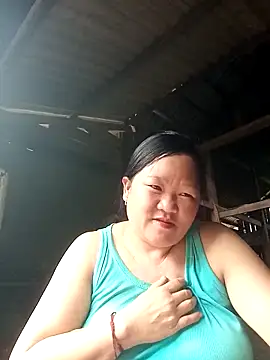 Snapshot of riso-00 chatting on 02/24/26, 06:44 riso-00 online show from 02/24/26, 06:44