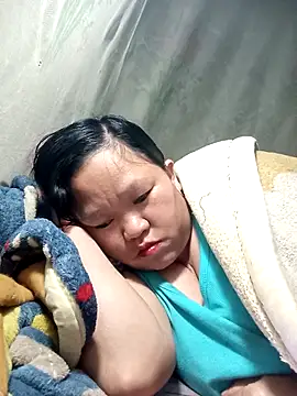 Snapshot of riso-00 chatting on 02/25/26, 12:37 riso-00 online show from 02/25/26, 12:37