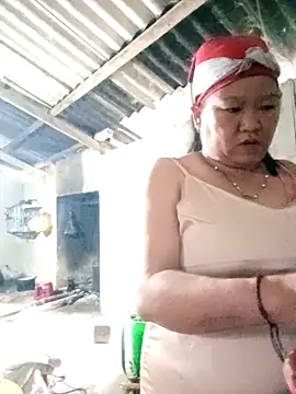 Snapshot of riso-00 chatting on 03/15/26, 01:33 riso-00 online show from 03/15/26, 01:33