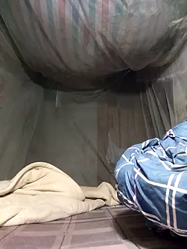 Snapshot of riso-00 chatting on 03/21/26, 12:10 riso-00 online show from 03/21/26, 12:10