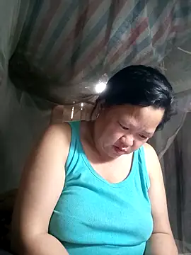 Snapshot of riso-00 chatting on 03/28/26, 12:32 riso-00 online show from 03/28/26, 12:32