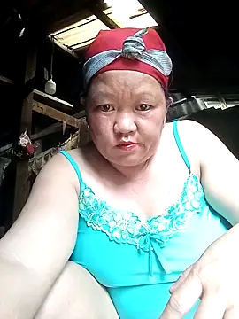 Snapshot of riso-00 chatting on 04/09/26, 07:25 riso-00 online show from 04/09/26, 07:25