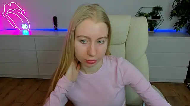 Alina Blonde online show from 02/24/26, 06:33
