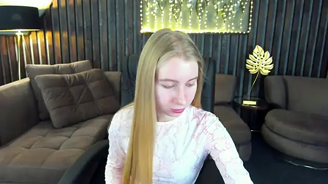Alina Blonde online show from 03/15/26, 06:41