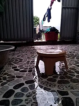 Lauraa-a online show from 10/20/25, 11:16