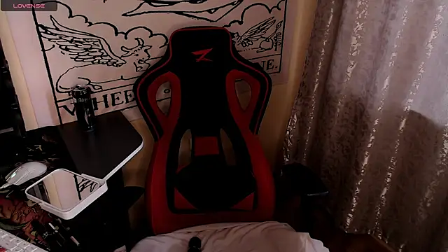 KrisNeal online show from 04/28/26, 09:25