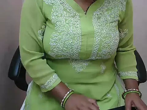 bold naina online show from 11/10/25, 04:00