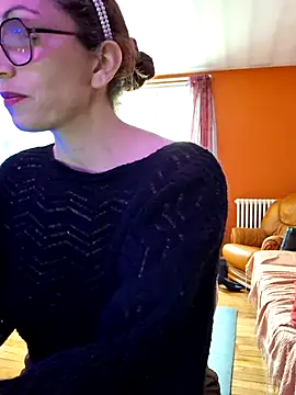 Snapshot of ChouqxxxCoreleone chatting on 12/15/25, 10:19 ChouqxxxCoreleone online show from 12/15/25, 10:19