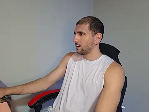 Snapshot of ObeyLust chatting on 02/17/26, 03:25 ObeyLust online show from 02/17/26, 03:25