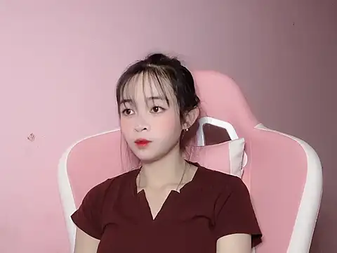 Snapshot of Suna7383 chatting on 11/05/25, 03:12 Suna7383 online show from 11/05/25, 03:12