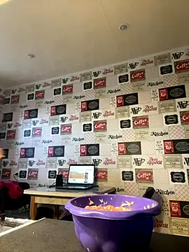 MartaLuna  online show from 11/25/25, 10:04