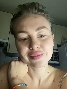 MartaLuna  online show from 11/25/25, 10:21