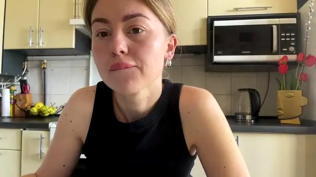 MartaLuna  online show from 04/15/26, 08:10