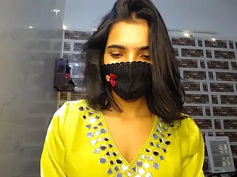 Snapshot of Sweetangle24 chatting on 11/21/25, 03:44 Sweetangle24 online show from 11/21/25, 03:44