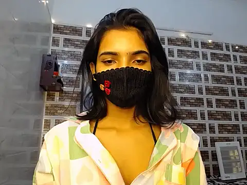 Snapshot of Sweetangle24 chatting on 11/22/25, 10:03 Sweetangle24 online show from 11/22/25, 10:03