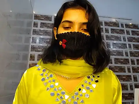 Snapshot of Sweetangle24 chatting on 12/21/25, 02:35 Sweetangle24 online show from 12/21/25, 02:35