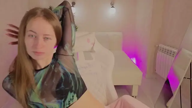 bella li   online show from 02/09/26, 01:53