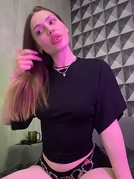 Elizabeth Tay online show from 04/16/26, 06:41