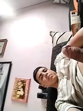 reycam97 online show from 05/13/26, 05:21