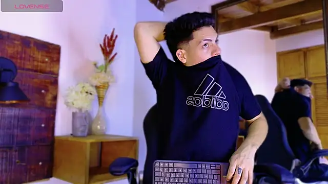 JhosuaVega online show from 04/10/26, 02:06