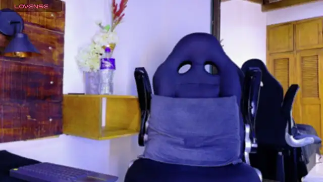 JhosuaVega online show from 04/11/26, 07:45