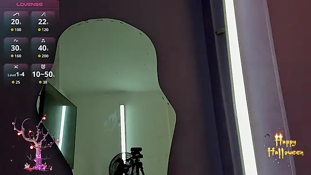 miajhonsonx online show from 10/28/25, 01:14