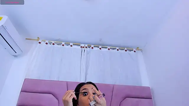 miajhonsonx online show from 02/27/26, 07:36