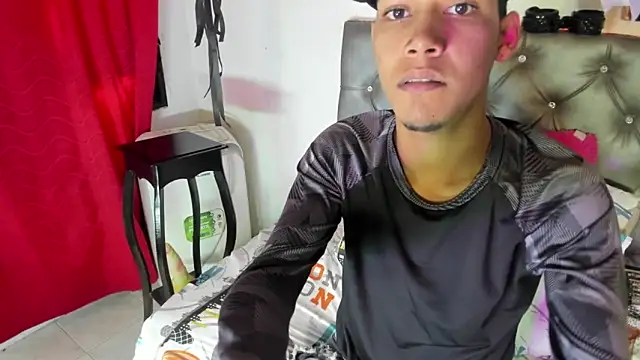 Snapshot of xxKamadevaxx chatting on 10/24/25, 12:34 xxKamadevaxx online show from 10/24/25, 12:34