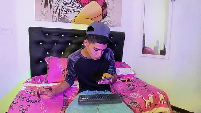 Snapshot of xxKamadevaxx chatting on 11/18/25, 12:31 xxKamadevaxx online show from 11/18/25, 12:31