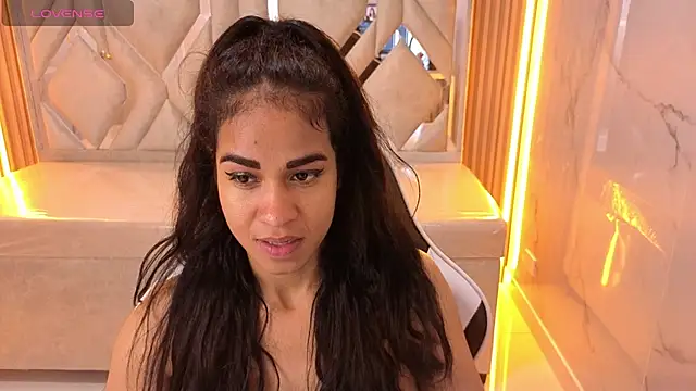 Snapshot of Maia_Tx chatting on 12/05/25, 01:14 Maia Tx online show from 12/05/25, 01:14