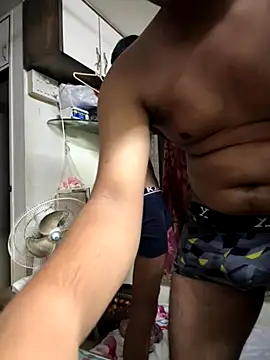 Snapshot of engineerboy14 chatting on 10/24/25, 08:22 engineerboy14 online show from 10/24/25, 08:22