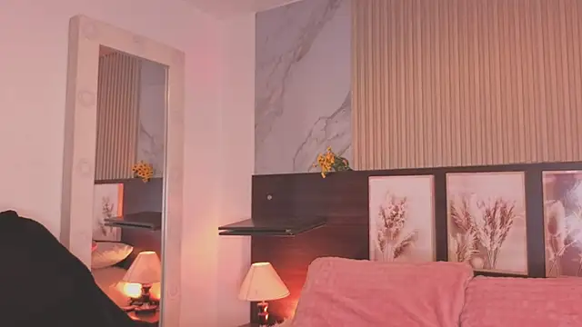 Snapshot of tokyoluu chatting on 11/10/25, 07:57 tokyoluu online show from 11/10/25, 07:57