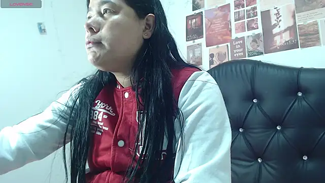 April Becker online show from 03/11/26, 03:01