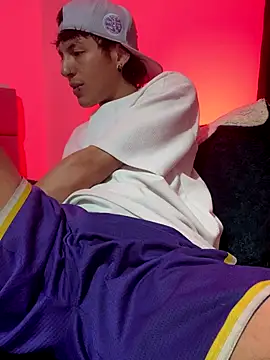 Snapshot of NaytonFreeman chatting on 11/27/25, 11:23 NaytonFreeman online show from 11/27/25, 11:23