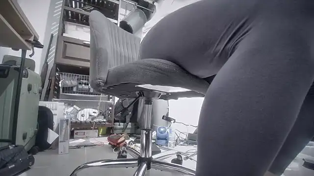 jasoncali305 online show from 11/08/25, 09:42