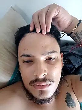 Snapshot of KH47 chatting on 11/28/25, 02:42 KH47 online show from 11/28/25, 02:42