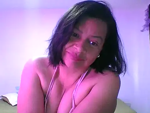 Snapshot of adri89-g chatting on 09/12/25, 12:49 adri89-g online show from 09/12/25, 12:49