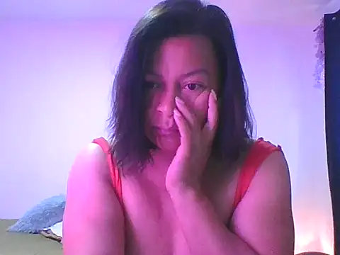 Snapshot of adri89-g chatting on 10/01/25, 11:27 adri89-g online show from 10/01/25, 11:27