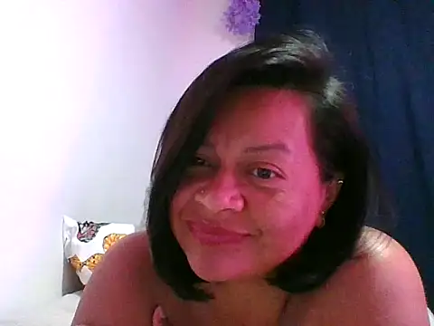 Snapshot of adri89-g chatting on 10/16/25, 11:39 adri89-g online show from 10/16/25, 11:39